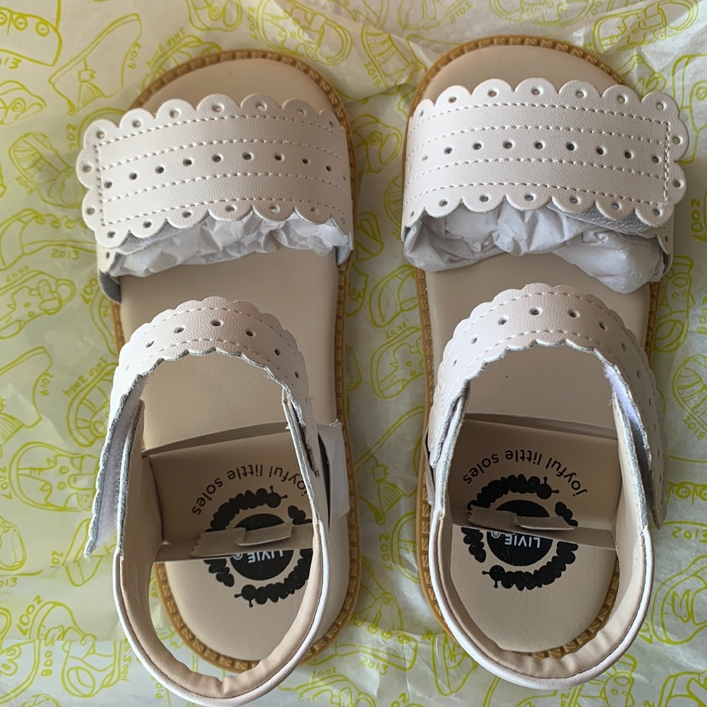NEW Livie & Luca Posey Sandals in White, size 13